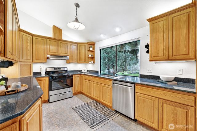 14727 SE 145th Place, Renton, WA 98059