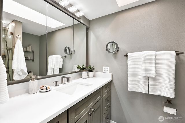 14727 SE 145th Place, Renton, WA 98059