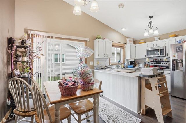 620 Constitution Lane, Deforest, WI 53532