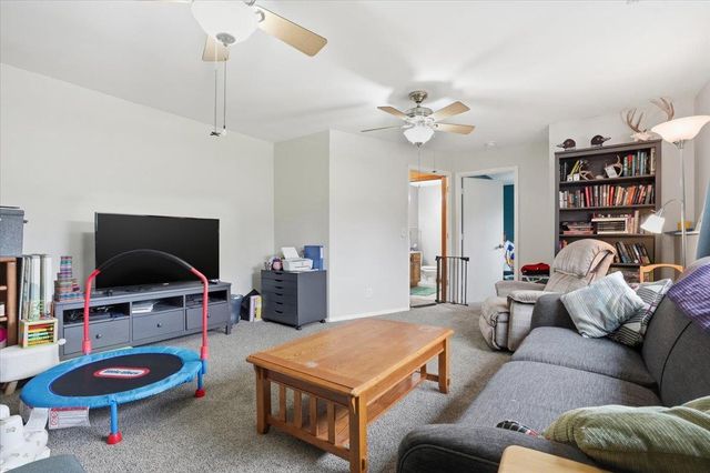 620 Constitution Lane, Deforest, WI 53532