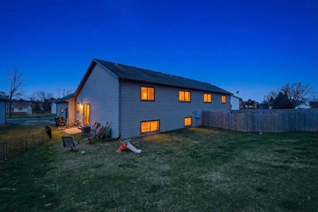 620 Constitution Lane, Deforest, WI 53532