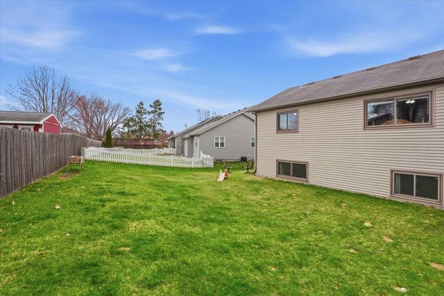 620 Constitution Lane, Deforest, WI 53532