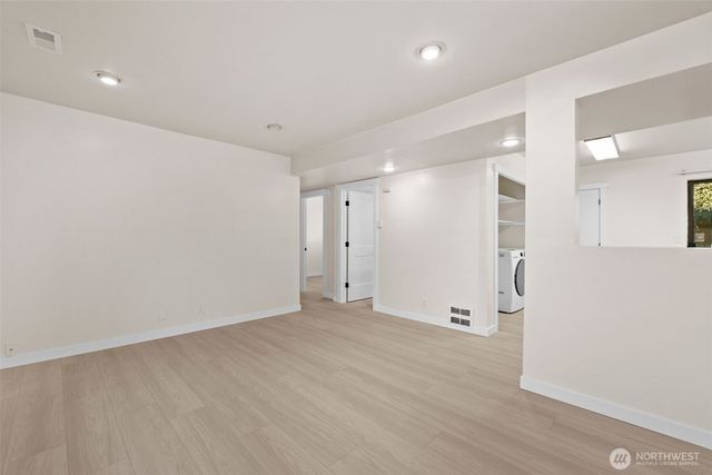 917 N 100th Street, Seattle, WA 98133
