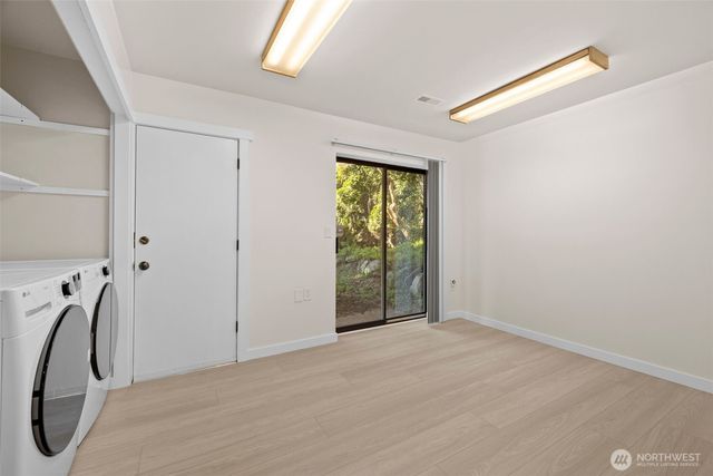 917 N 100th Street, Seattle, WA 98133