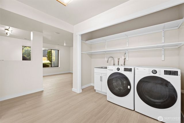 917 N 100th Street, Seattle, WA 98133