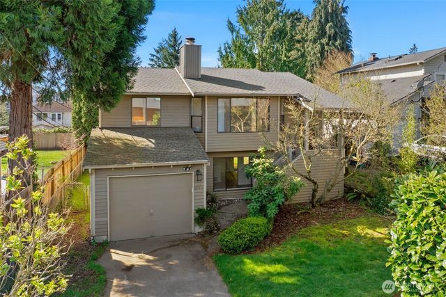 917 N 100th Street, Seattle, WA 98133