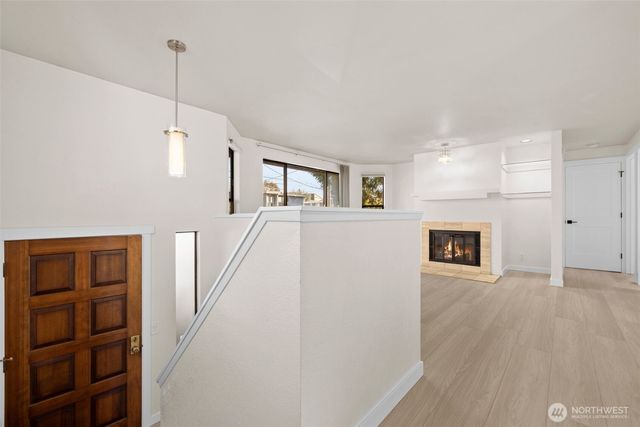 917 N 100th Street, Seattle, WA 98133