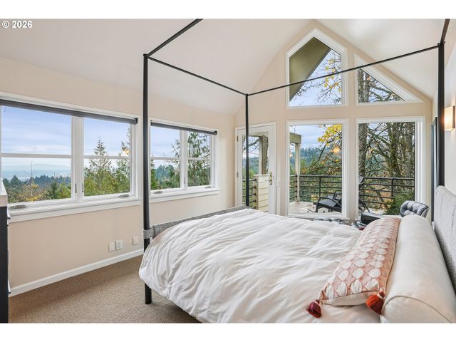 1716 Sw HIGH St, Portland, OR 97201