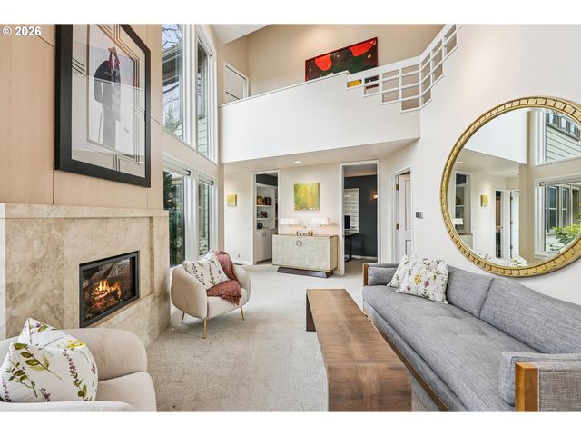 1716 Sw HIGH St, Portland, OR 97201