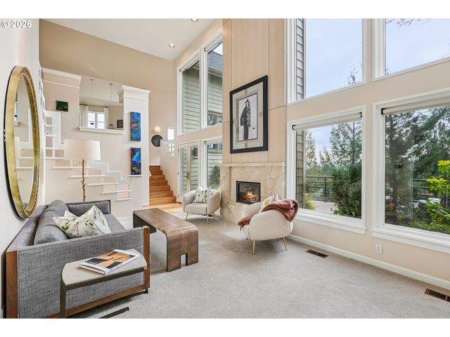 1716 Sw HIGH St, Portland, OR 97201