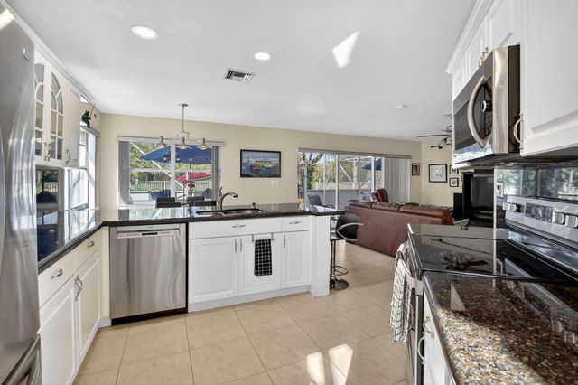 1294 NW 168th Avenue, Pembroke Pines, FL 33028