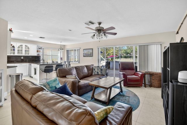 1294 NW 168th Avenue, Pembroke Pines, FL 33028