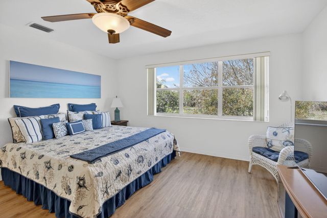 1294 NW 168th Avenue, Pembroke Pines, FL 33028