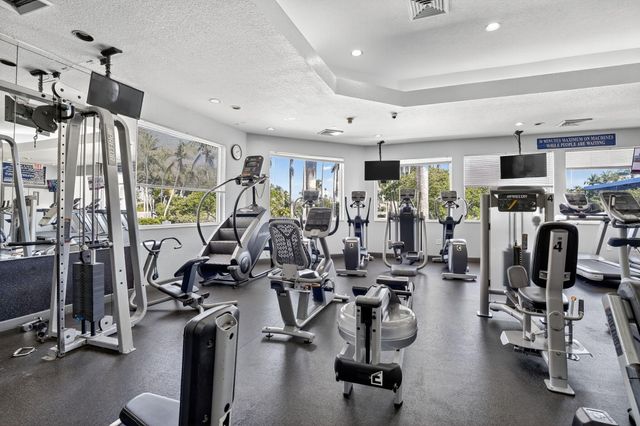 1294 NW 168th Avenue, Pembroke Pines, FL 33028