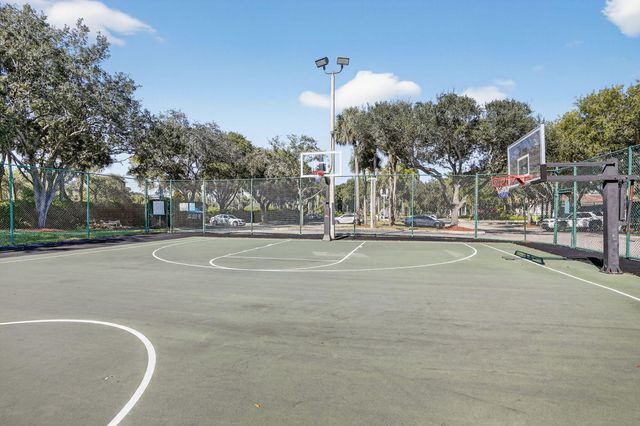 1294 NW 168th Avenue, Pembroke Pines, FL 33028