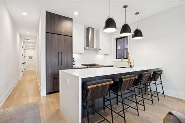 2228 W Belmont Avenue 2, Chicago, IL 60618