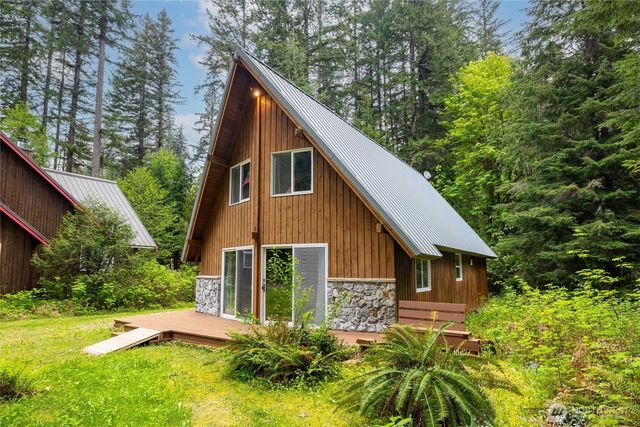 6924 Baker Circle, Deming, WA 98244