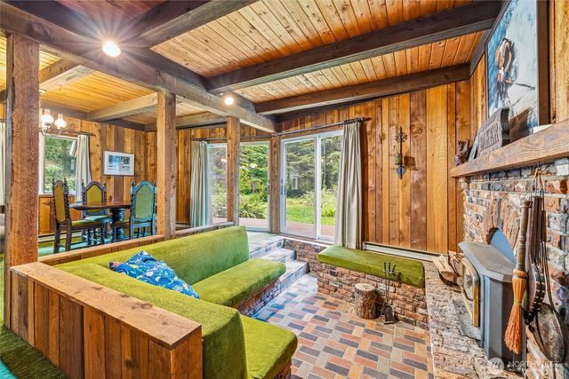 6924 Baker Circle, Deming, WA 98244