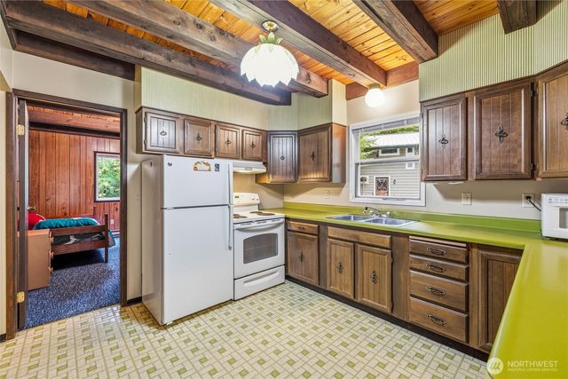 6924 Baker Circle, Deming, WA 98244