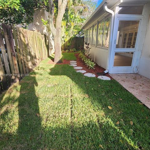 11281 Reveille Rd 11281, Cooper City, FL 33026