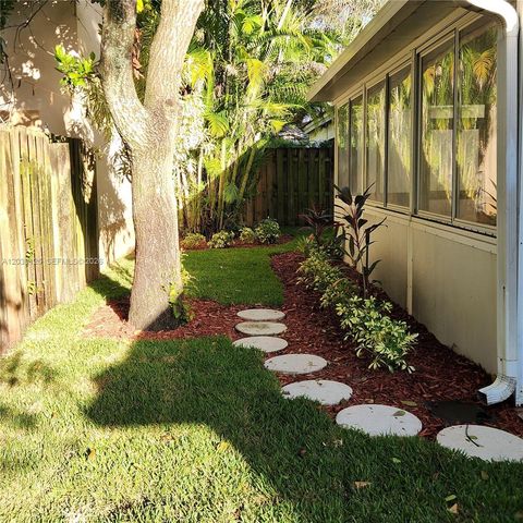 11281 Reveille Rd 11281, Cooper City, FL 33026