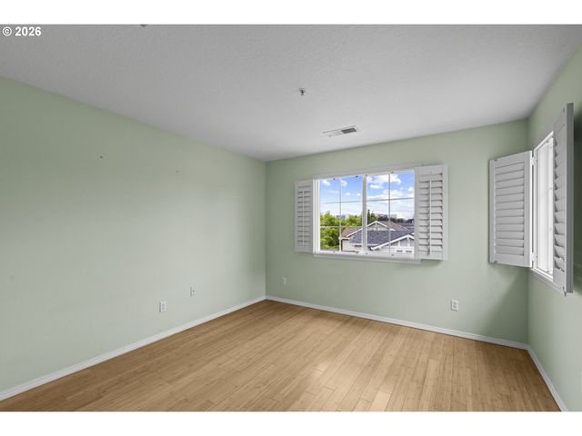 6443 Ne BRIGHTON St, Hillsboro, OR 97124