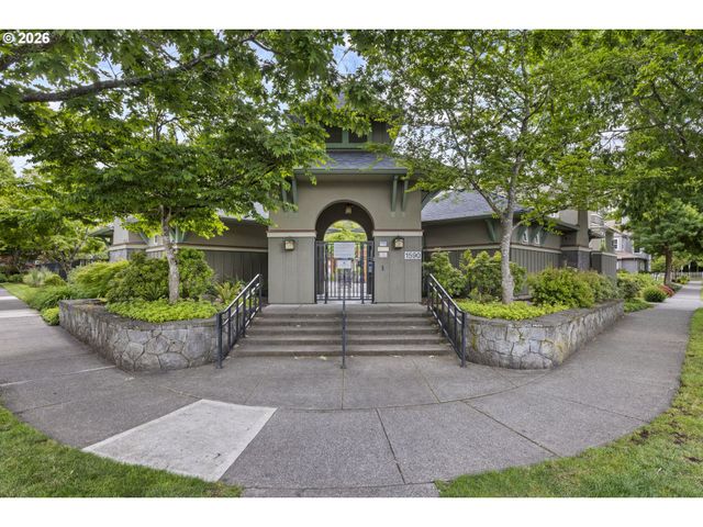 6443 Ne BRIGHTON St, Hillsboro, OR 97124