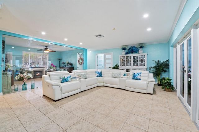 9838 SW 94th Terrace, Miami, FL 33176
