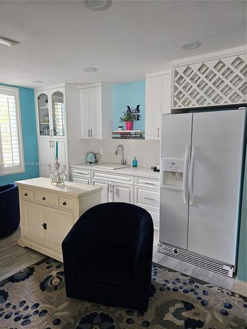 9838 SW 94th Terrace, Miami, FL 33176