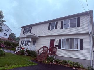 45 4th St, Worcester, MA 01602