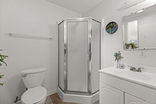 713 Fawndale Ln, Windcrest, TX 78239