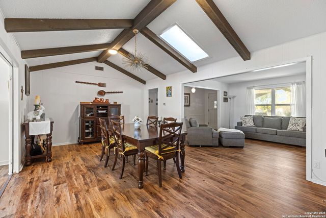 713 Fawndale Ln, Windcrest, TX 78239