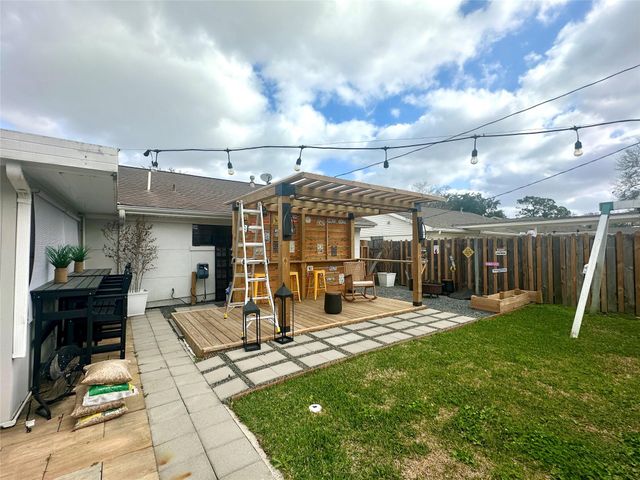 5419 Dumfries Drive, Houston, TX 77096