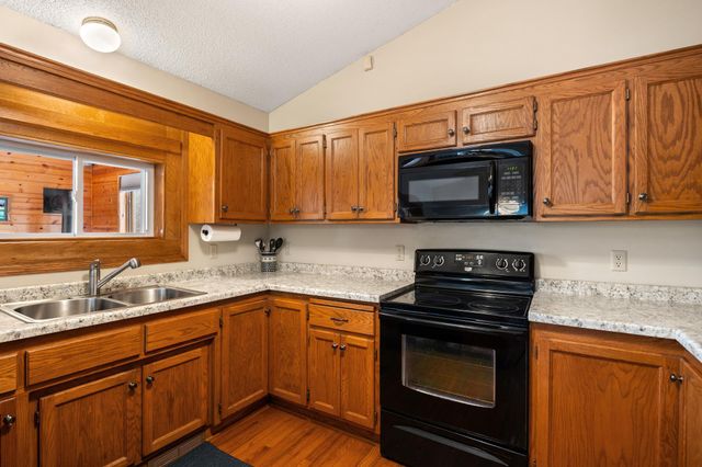 553 Hawthorn Road, Circle Pines, MN 55014