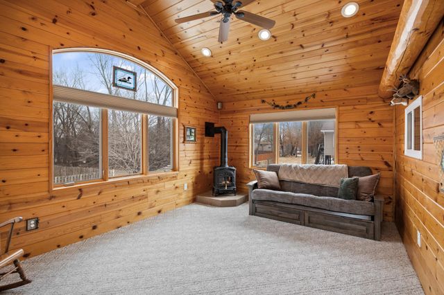 553 Hawthorn Road, Circle Pines, MN 55014