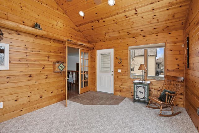 553 Hawthorn Road, Circle Pines, MN 55014