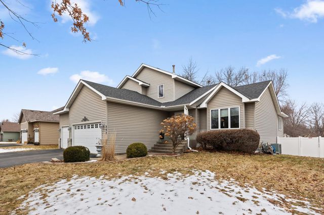 553 Hawthorn Road, Circle Pines, MN 55014