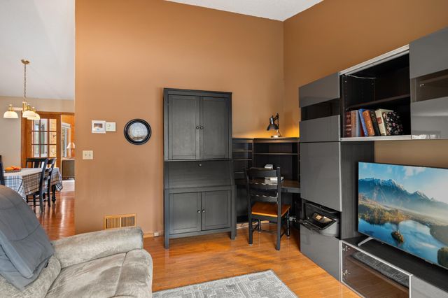 553 Hawthorn Road, Circle Pines, MN 55014