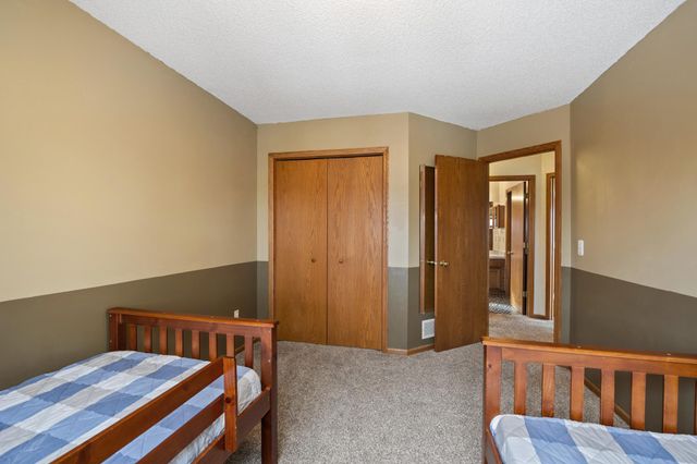 553 Hawthorn Road, Circle Pines, MN 55014