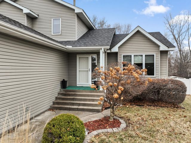 553 Hawthorn Road, Circle Pines, MN 55014