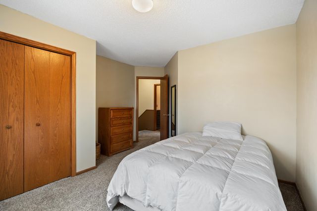 553 Hawthorn Road, Circle Pines, MN 55014