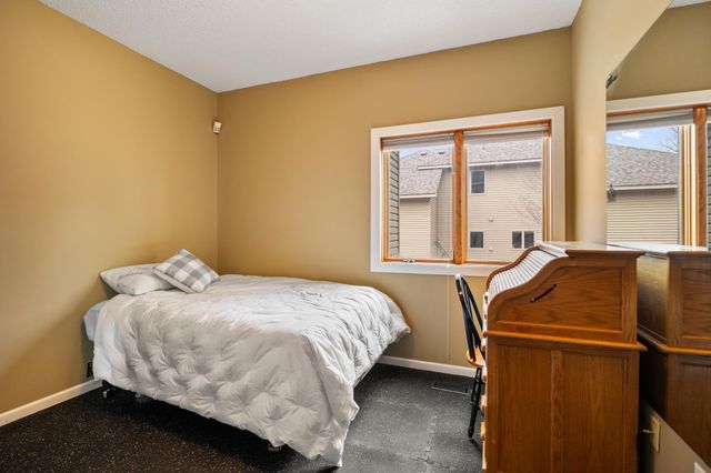 553 Hawthorn Road, Circle Pines, MN 55014