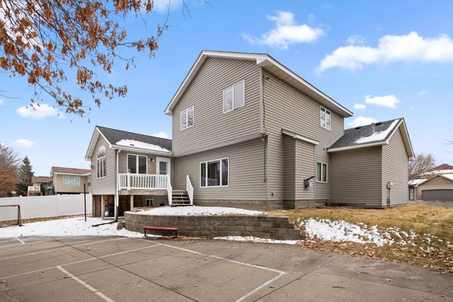 553 Hawthorn Road, Circle Pines, MN 55014