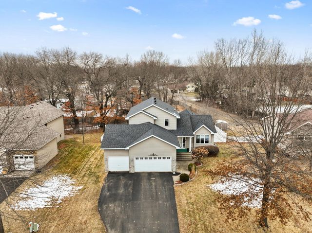 553 Hawthorn Road, Circle Pines, MN 55014