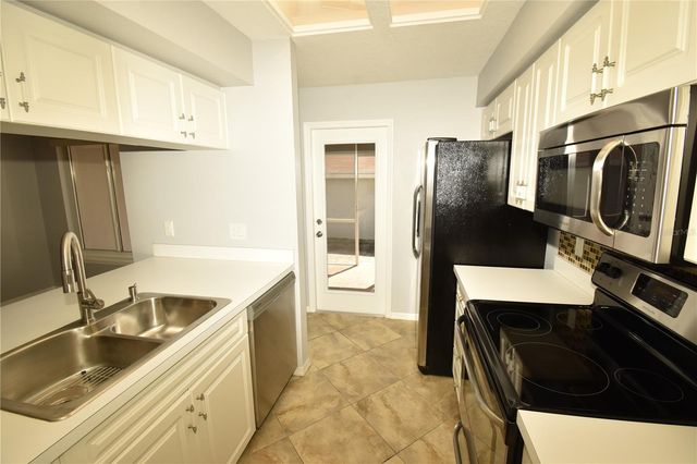 8334 CIVIC ROAD 3, Tampa, FL 33615