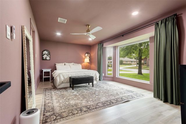 27210 Paula Lane, Conroe, TX 77385