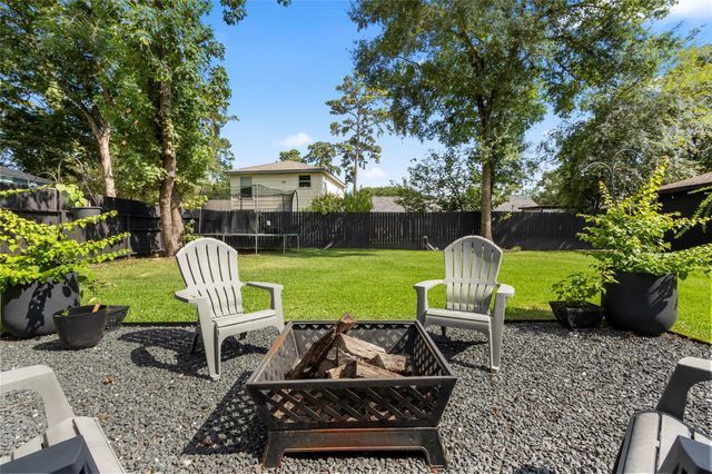 27210 Paula Lane, Conroe, TX 77385