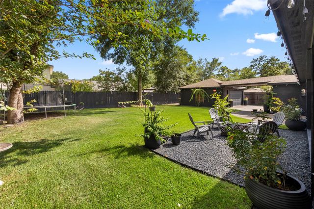 27210 Paula Lane, Conroe, TX 77385