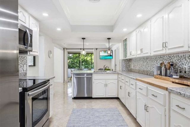 405 Eugenia Road, Vero Beach, FL 32963