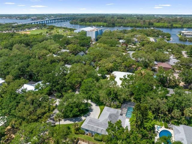 405 Eugenia Road, Vero Beach, FL 32963